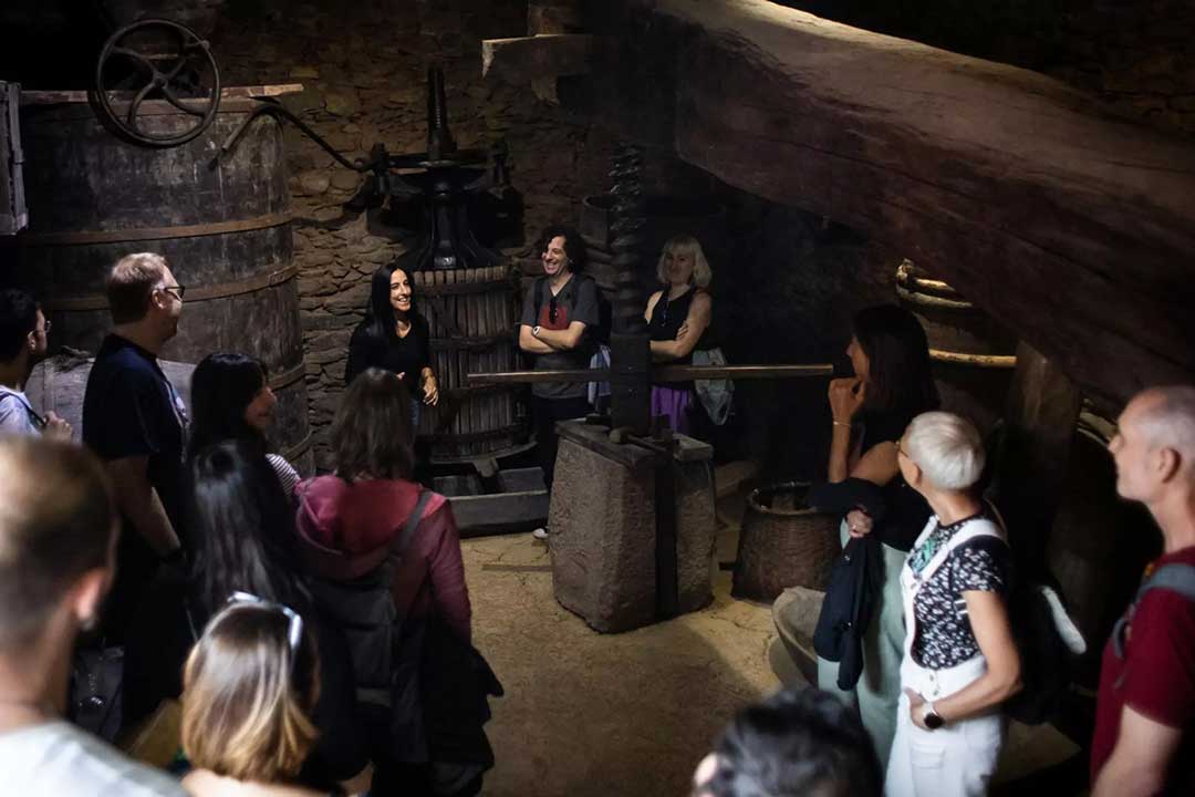 Visita al Museo del Vino de Cangas (Barrio de Santiso)